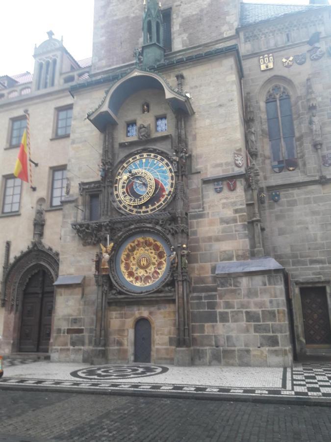 Exclusive * Praga